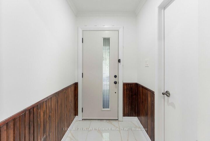 Property Photo: 4053 Trapper Crescent ON L5L 3A7