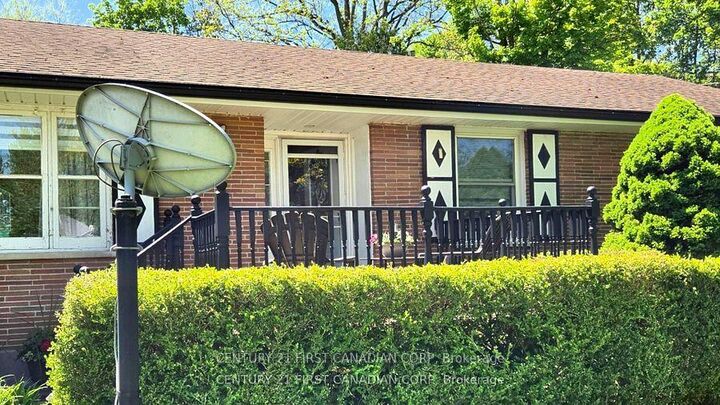 Property Photo:  648 Westwood Drive  ON N6K 1A7 