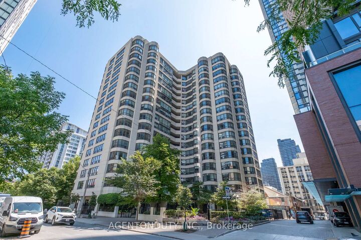 25 Maitland Street 1602 — photo 1