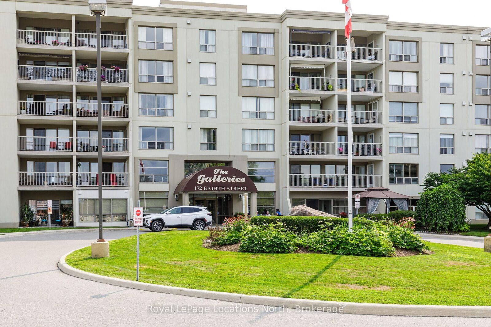 Property Photo:  172 Eighth Street 406  ON L9Y 4T2 