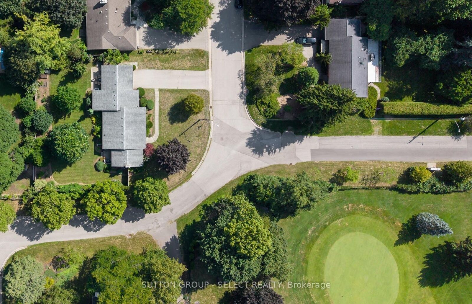 Property Photo: 847 Clearview Avenue ON N6H 2N1