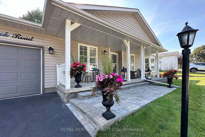 Property Photo: 17 Littlebrook Road ON L1B 1A4