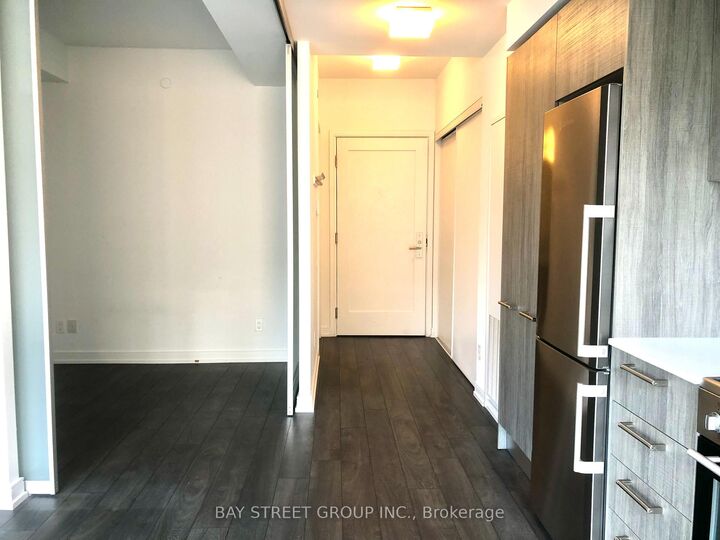 Property Photo: 28 Wellesley Street E 608 ON M4Y 0C4