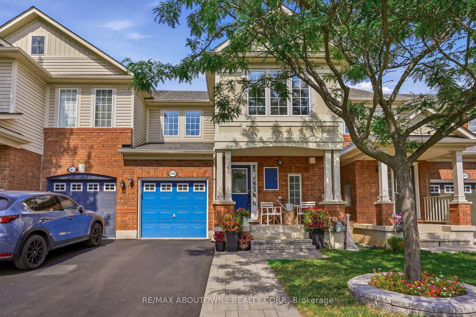 Property Photo: 2469 Springforest Drive ON L6M 0A2