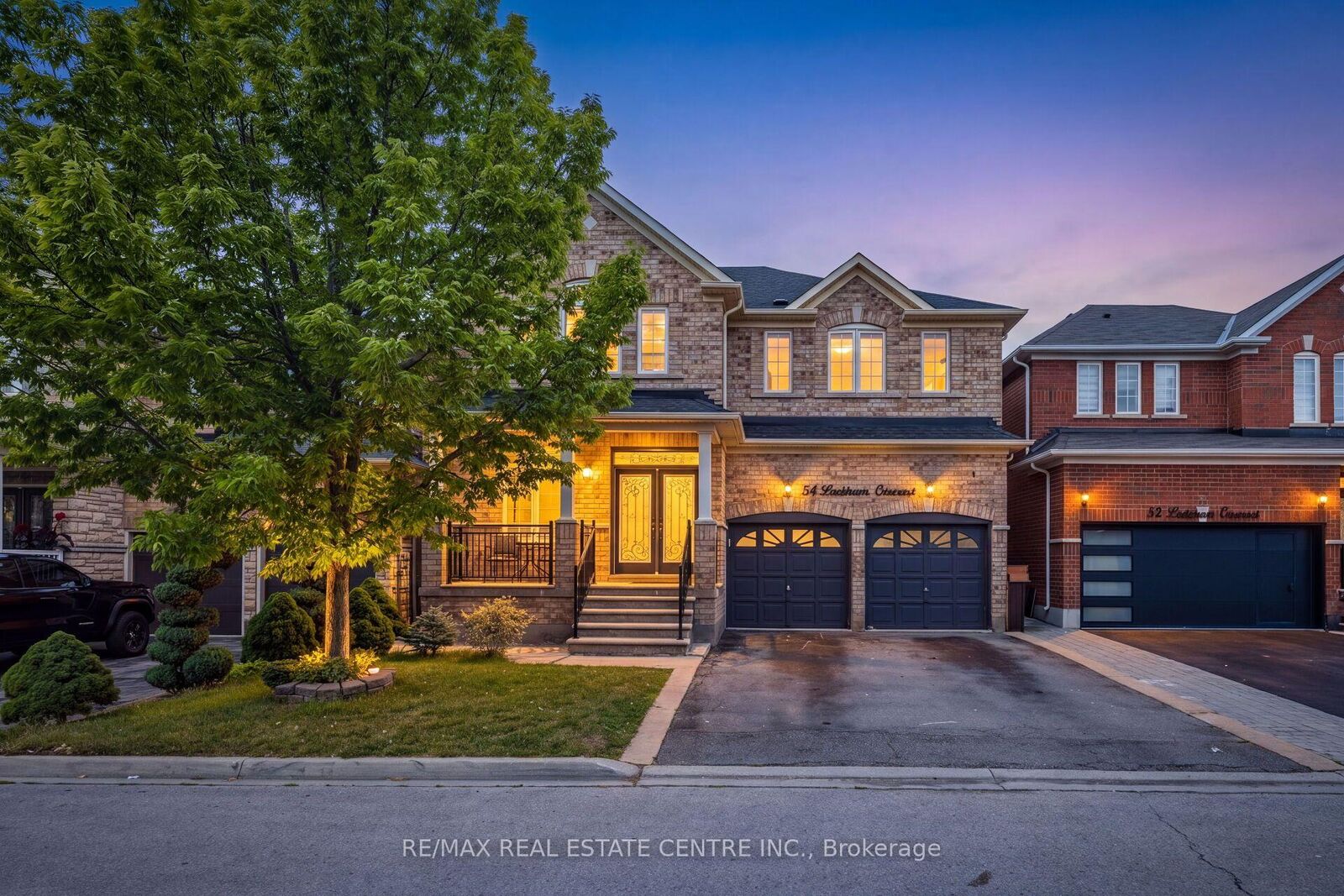 Property Photo: 54 Lockburn Crescent ON L7A 3W8