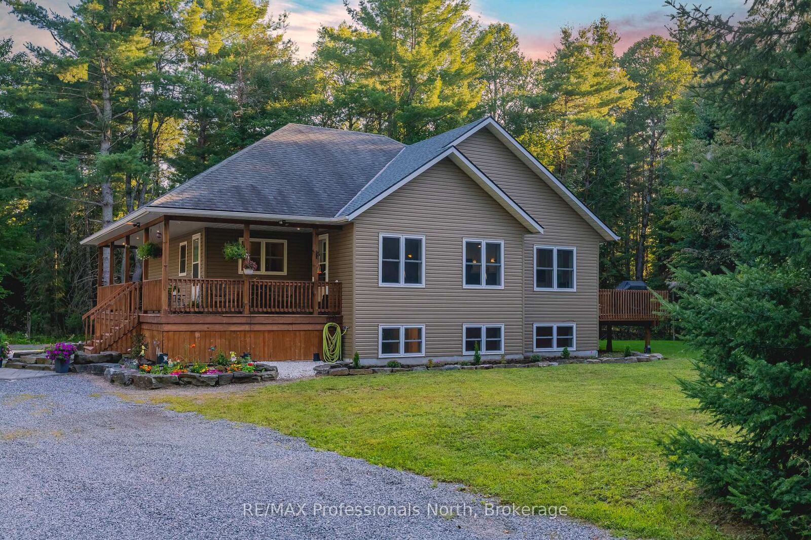 Property Photo: 419 South Mary Lake Road ON P0B 1L0