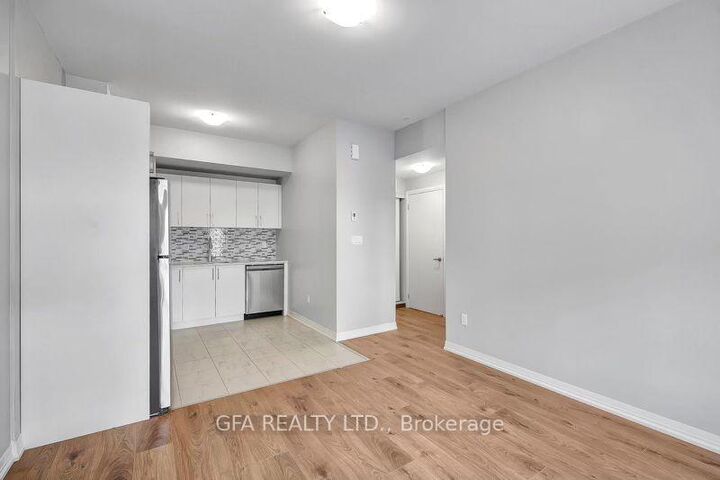 Property Photo: 1145 Journeyman Lane 246 ON L5J 0B5