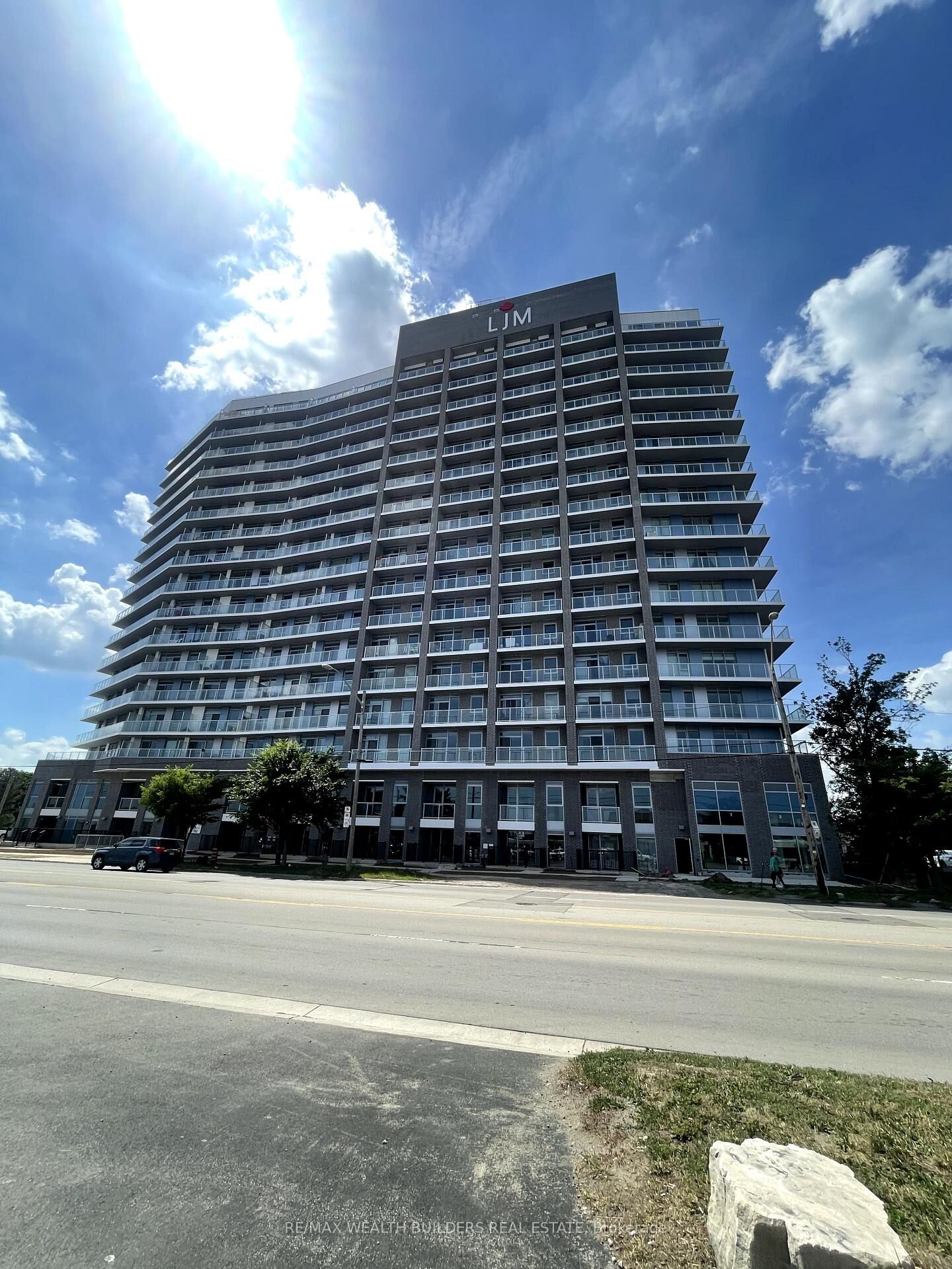 Photo de la propriété:  2782 Barton Street E 1513  ON L8E 2J8 