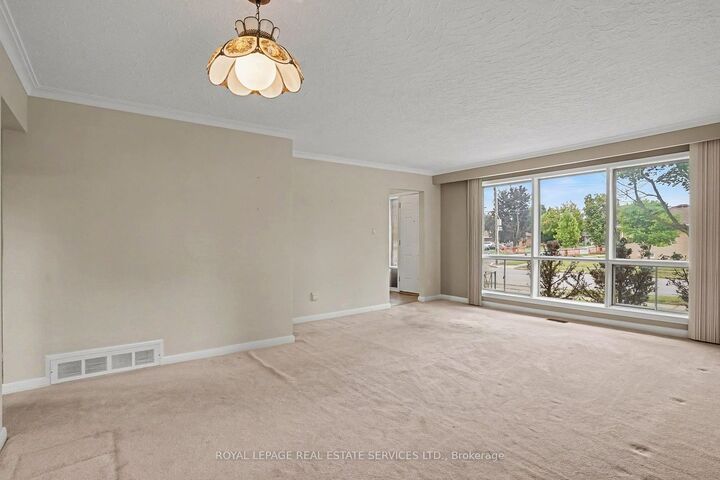 Property Photo: 110 Celestine Drive ON M9R 3N9