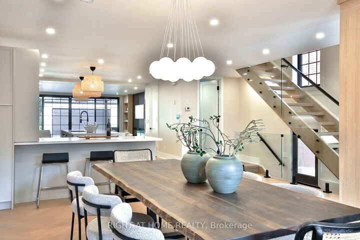 Property Photo: 106 Eastbourne Avenue ON M5P 2G3