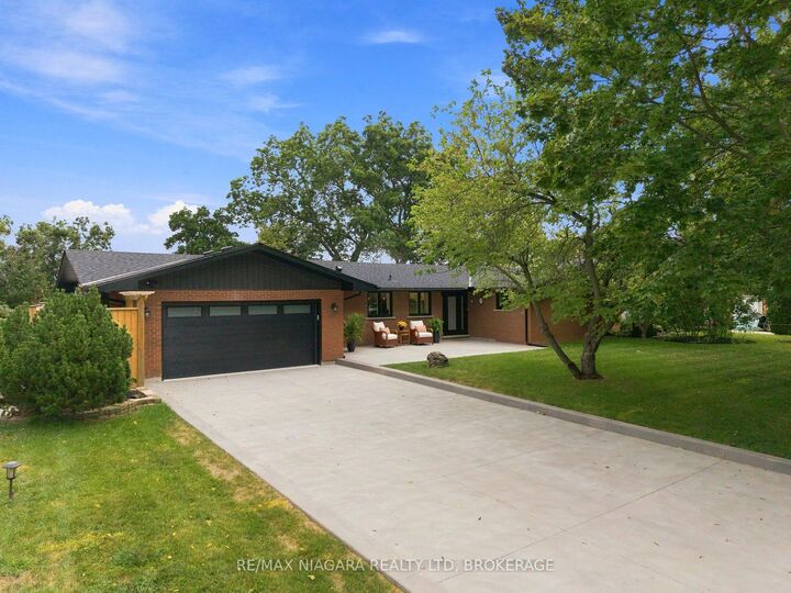 38 Royal Henley Boulevard — photo 1