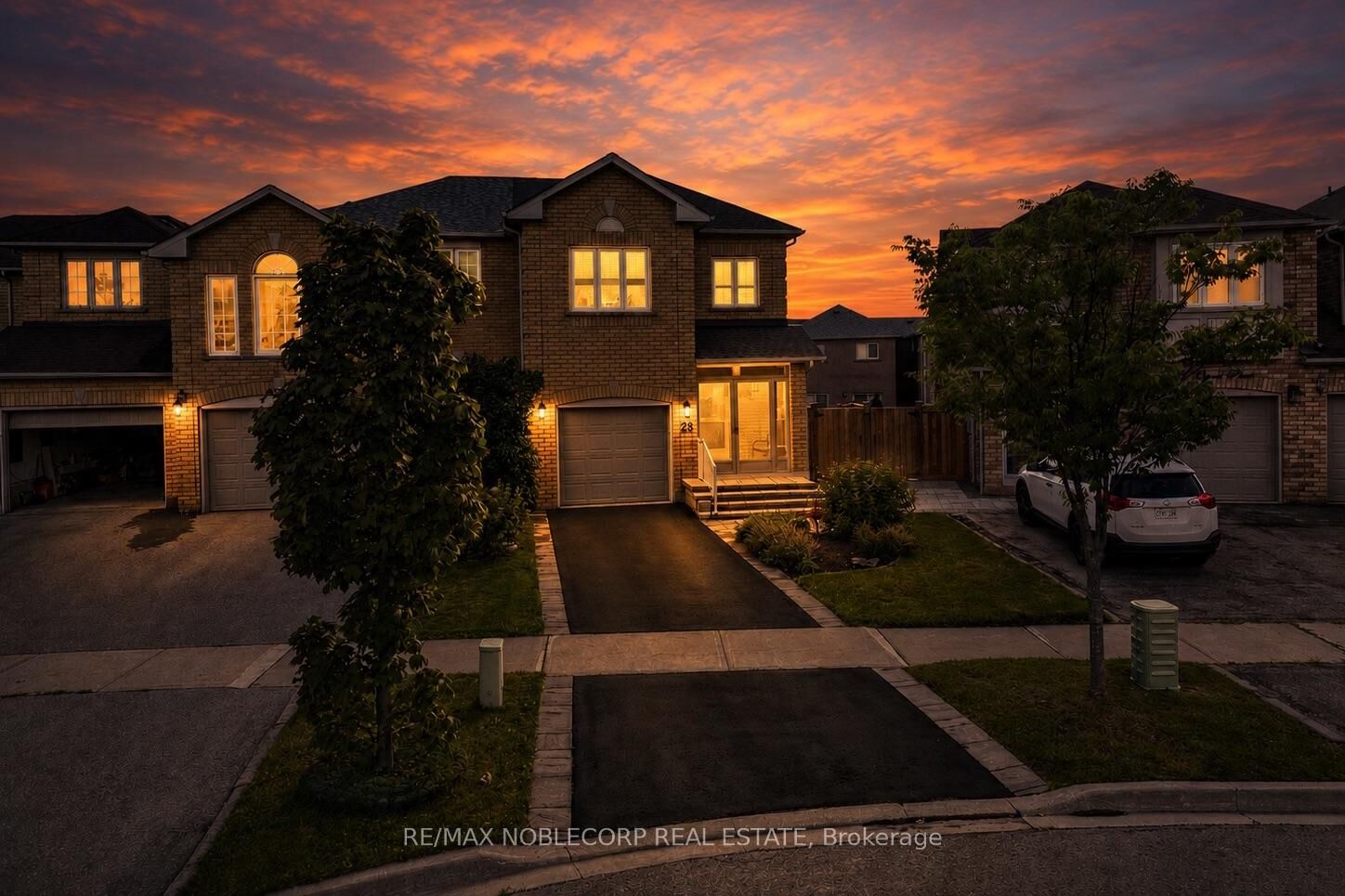 Property Photo: 28 Opera Place ON L4L 8Y8