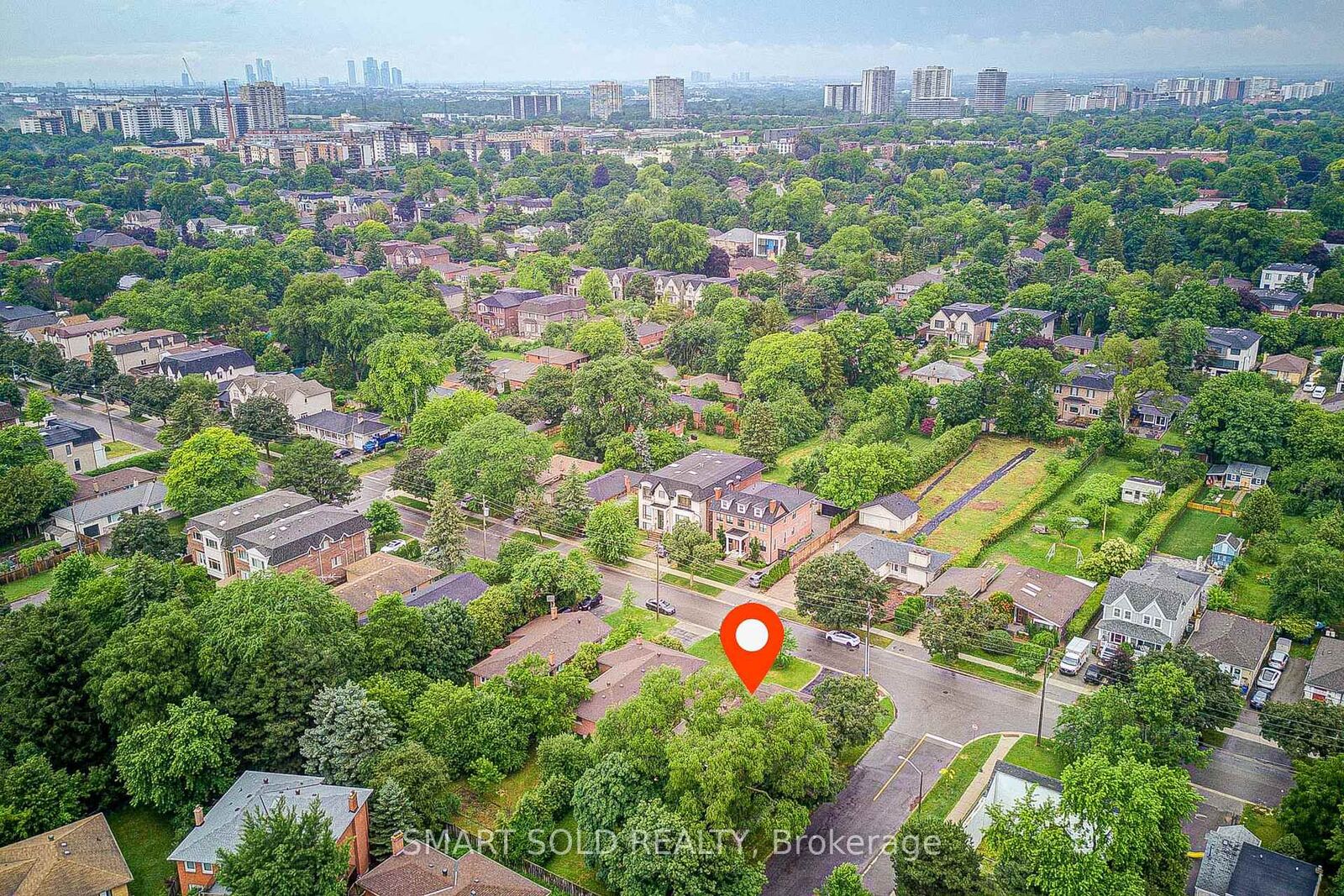 Property Photo:  285 Churchill Avenue  ON M2R 1E5 