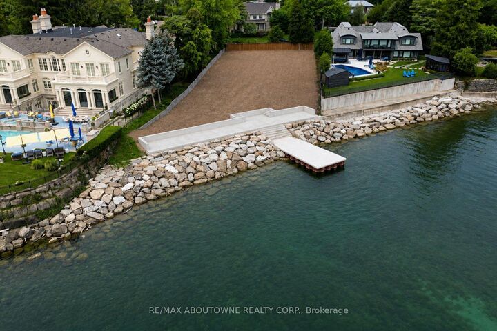 1044 Argyle Drive — photo 1