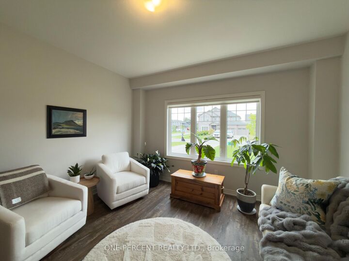 Property Photo: 3606 Carolinia Court ON L0S 1N0