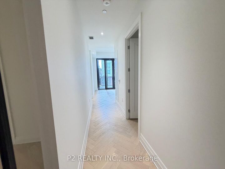 Property Photo: 2 Forest Hill Road 310 ON M4V 2L3