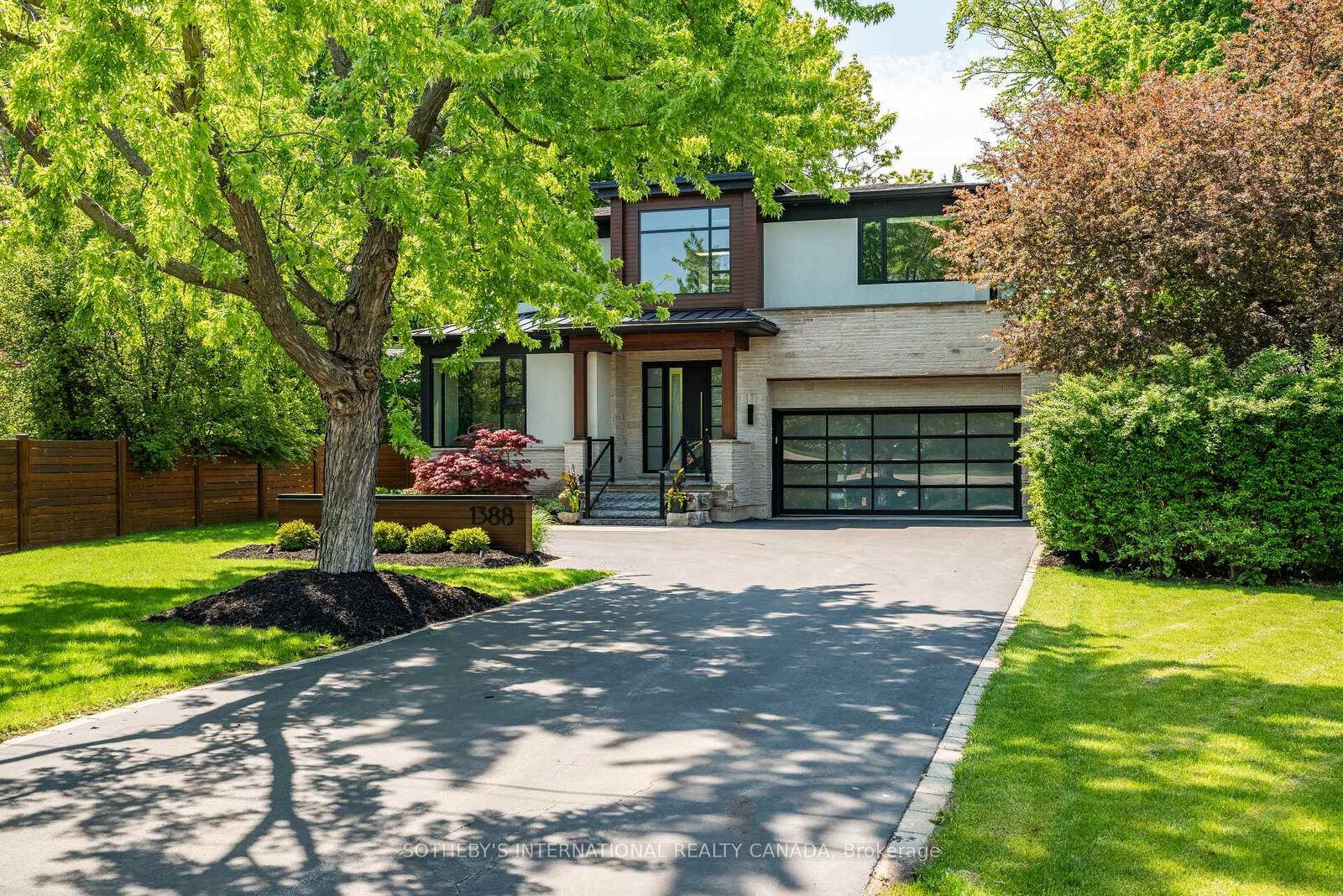 Property Photo: 1388 Acton Crescent ON L6J 2S5