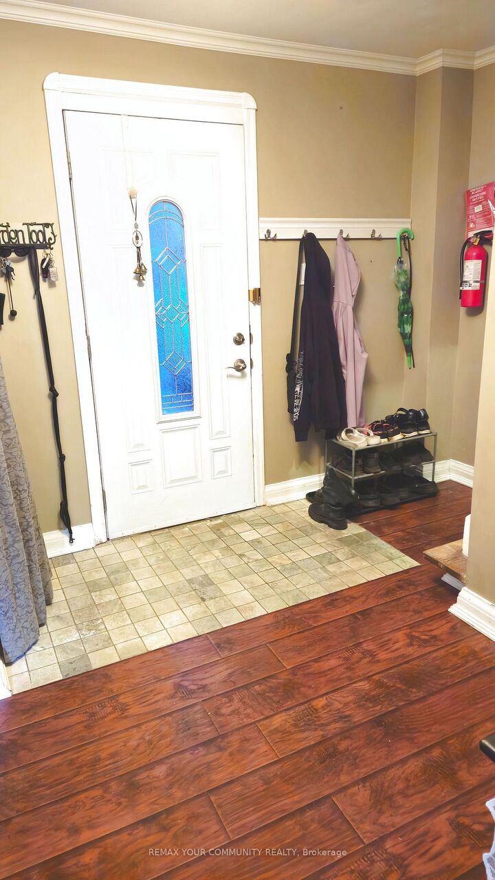 Property Photo: 520 Cromwell Avenue ON L1J 4V4