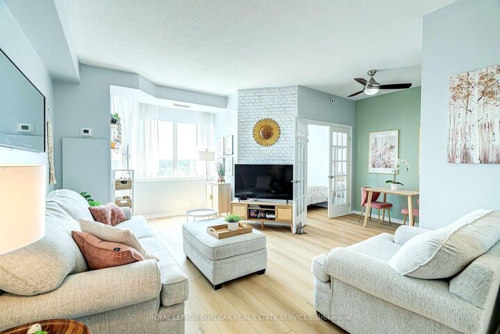 Property Photo:  200 Limeridge Road W 804  ON L9C 7M7 