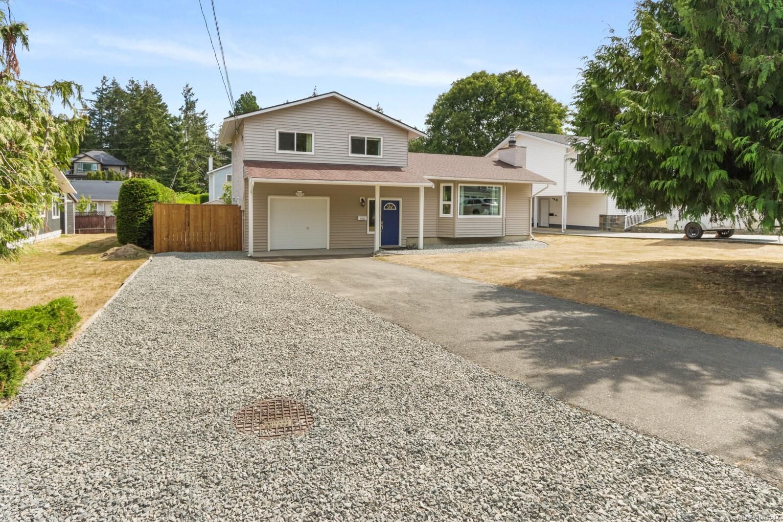 Property Photo: 3500 Falcon Dr BC V9T 4G8