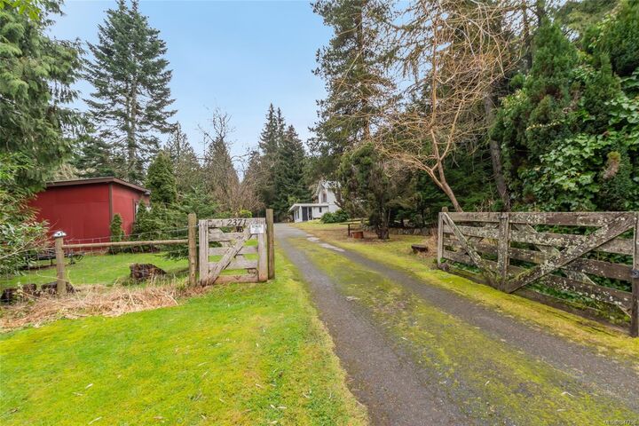 2371 Jingle Pot Rd — photo 1