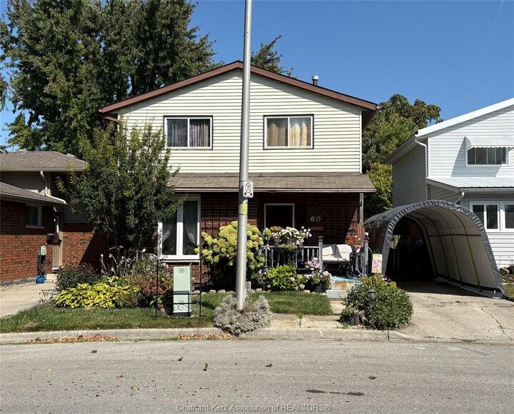60 Copperfield Crescent — photo 1