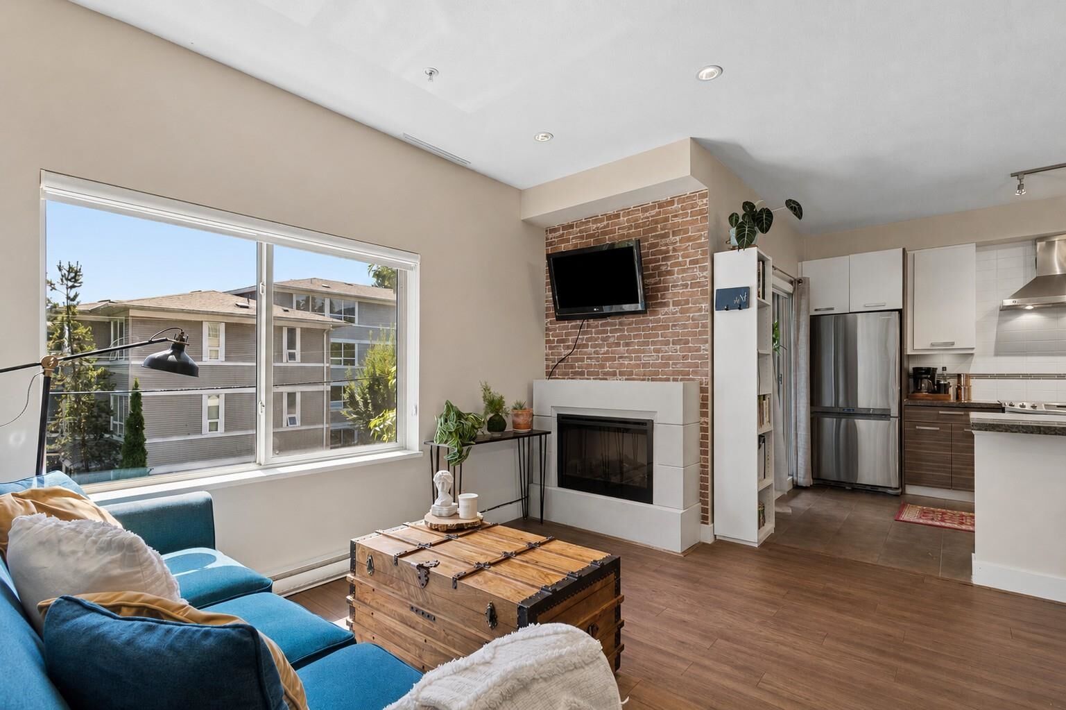 Property Photo:  1273 Marine Drive 206  BC V7P 1T3 