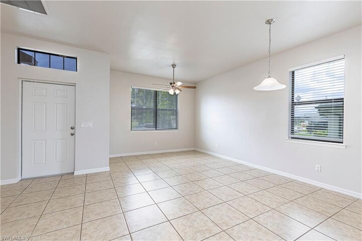 Property Photo: 819 SW 14th Pl FL 33991