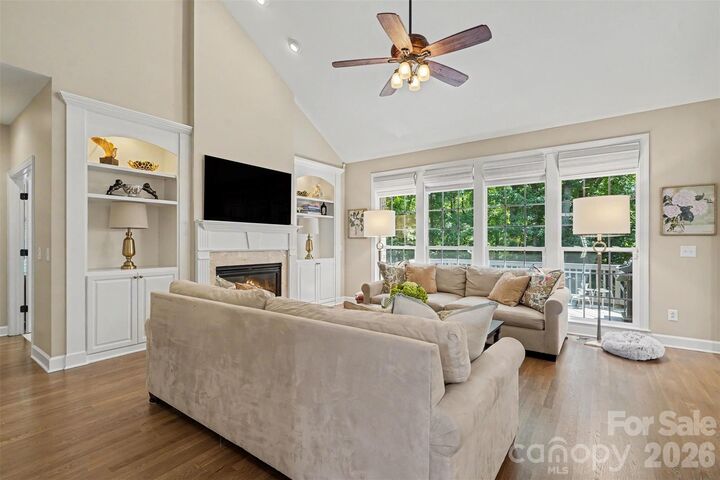 Property Photo:  904 Carisbrooke Lane  NC 28173 