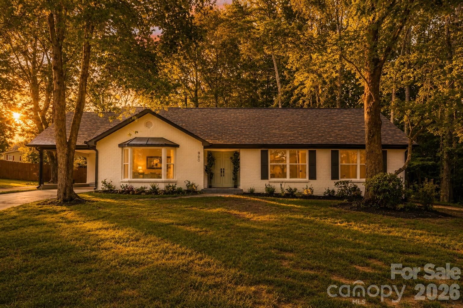 Property Photo:  900 Burtonwood Circle  NC 28212 