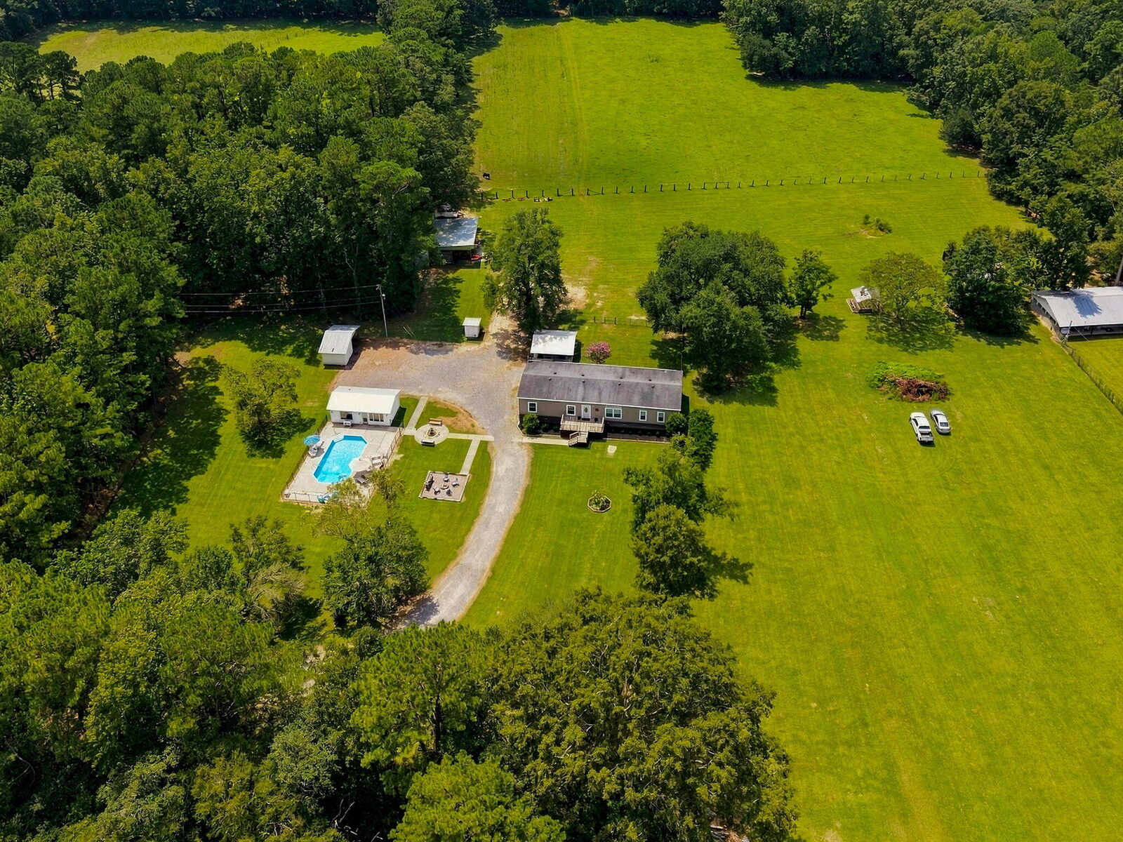 Property Photo:  136 Gailynn Lane  SC 29483 