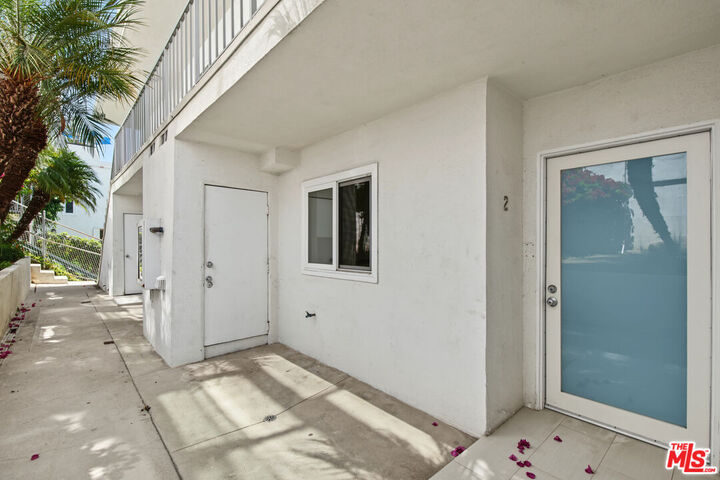 Property Photo:  18147 Coastline Dr, Unit 2  CA 90265 