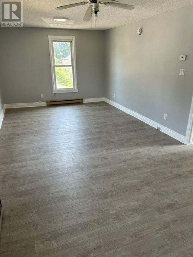 Property Photo:  561 Sherbourne St  ON P6C 3X6 