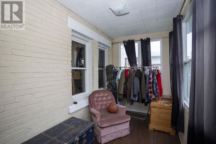 Property Photo:  308 Archibald St N  ON P7C 3Y4 