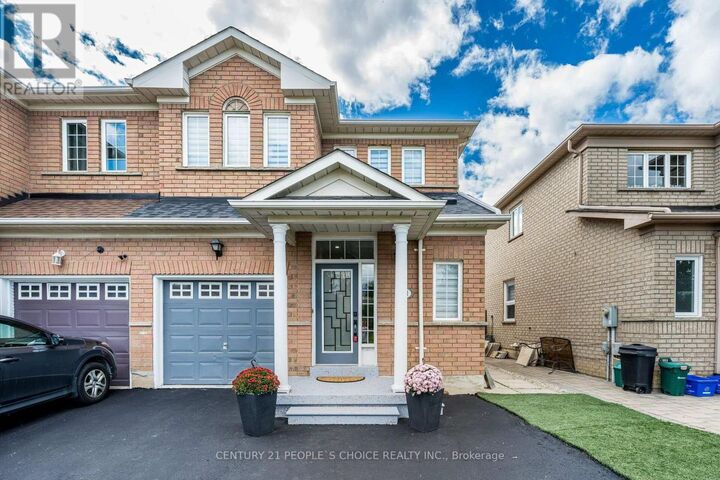 Property Photo: 211 Wildberry Crescent ON L4H 2H7