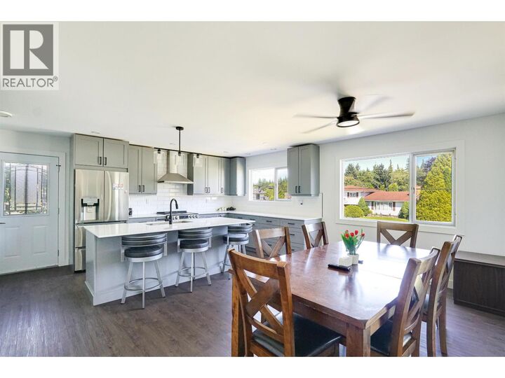 Property Photo:  1694 Kingfisher Avenue  BC V8C 1G1 