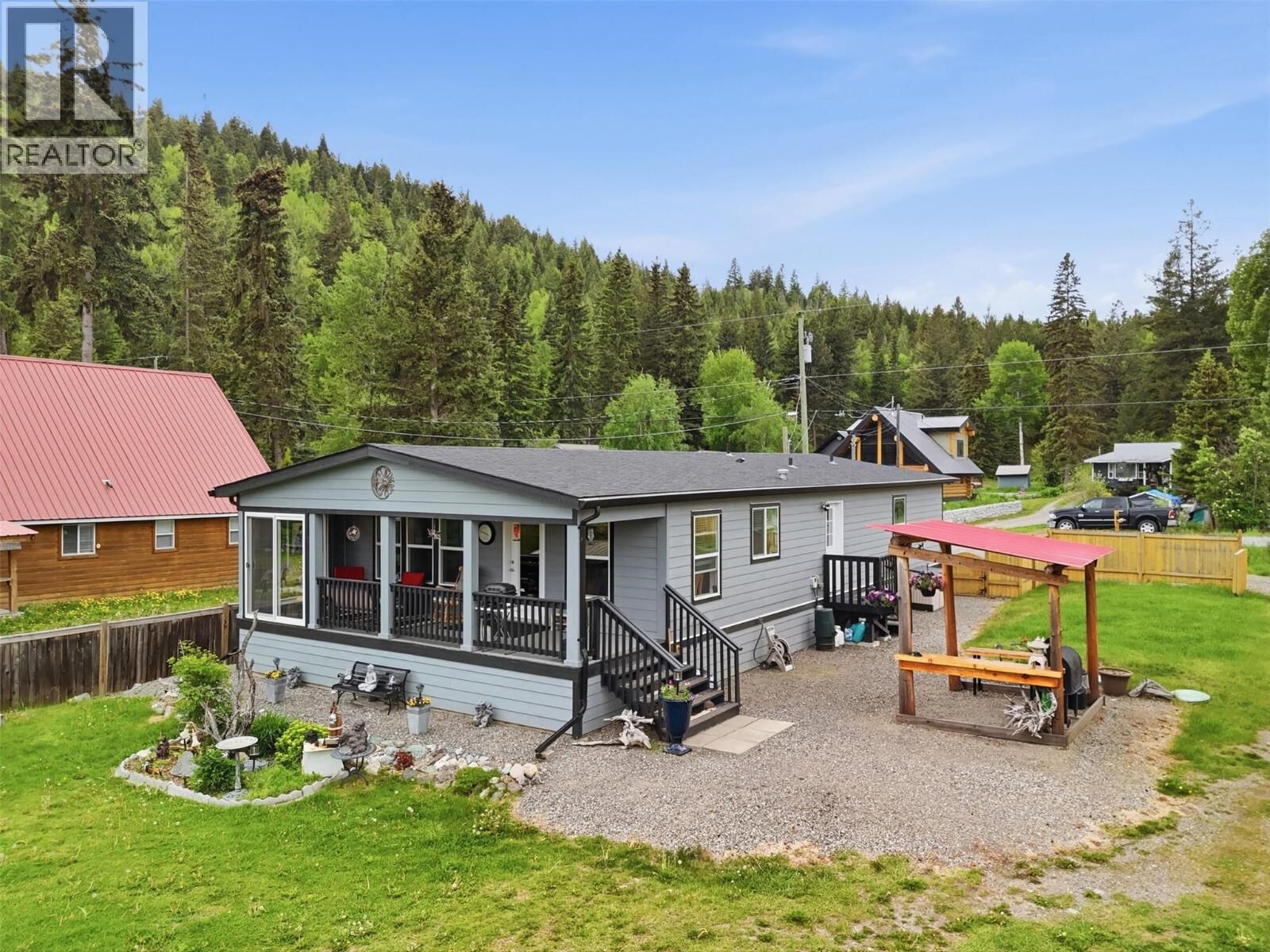 Photo de la propriété:  3025 Powell Road  BC V0E 3E1 