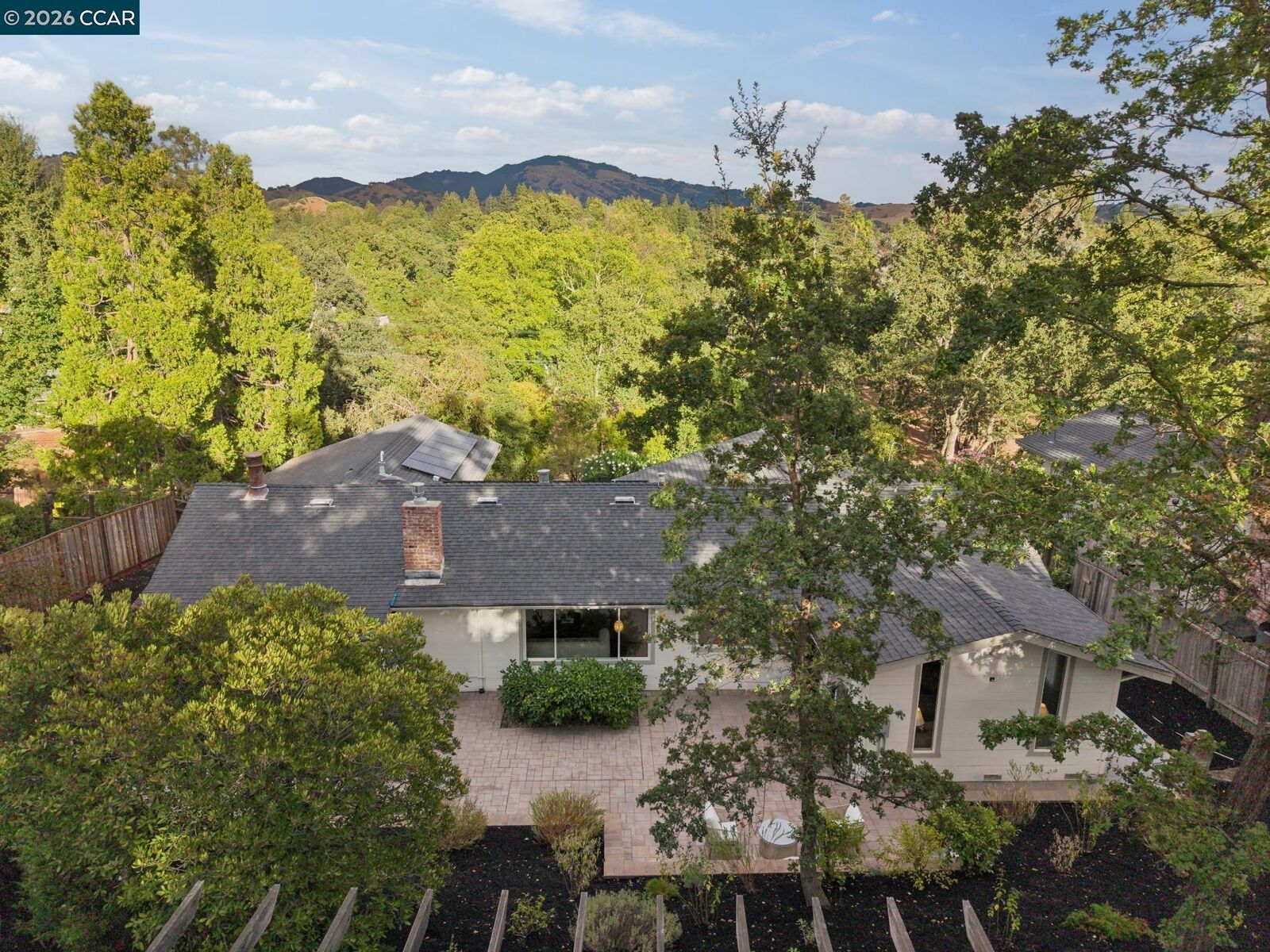 Property Photo: 367 Shady Glen Rd CA 94596
