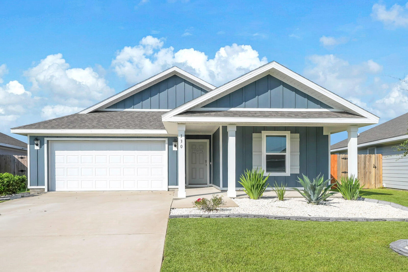 Property Photo: 330 Gray Owl Drive FL 32439