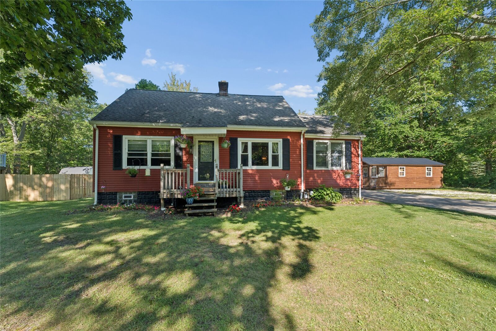 Property Photo: 935 Villa Sites Avenue PA 16421