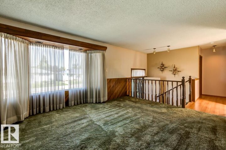 Property Photo: 5811 92 Avenue NW AB T6B 2G9