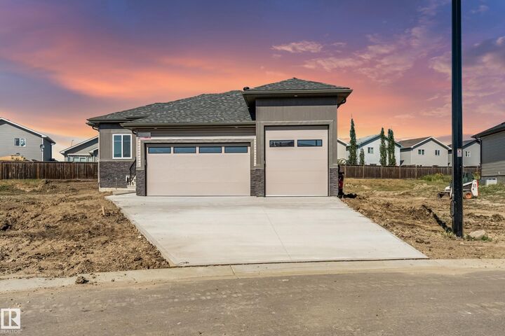 32 Dalquist Bay — photo 1