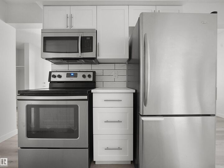 Property Photo:  14220 80 Street NW 6  AB T5C 1L6 