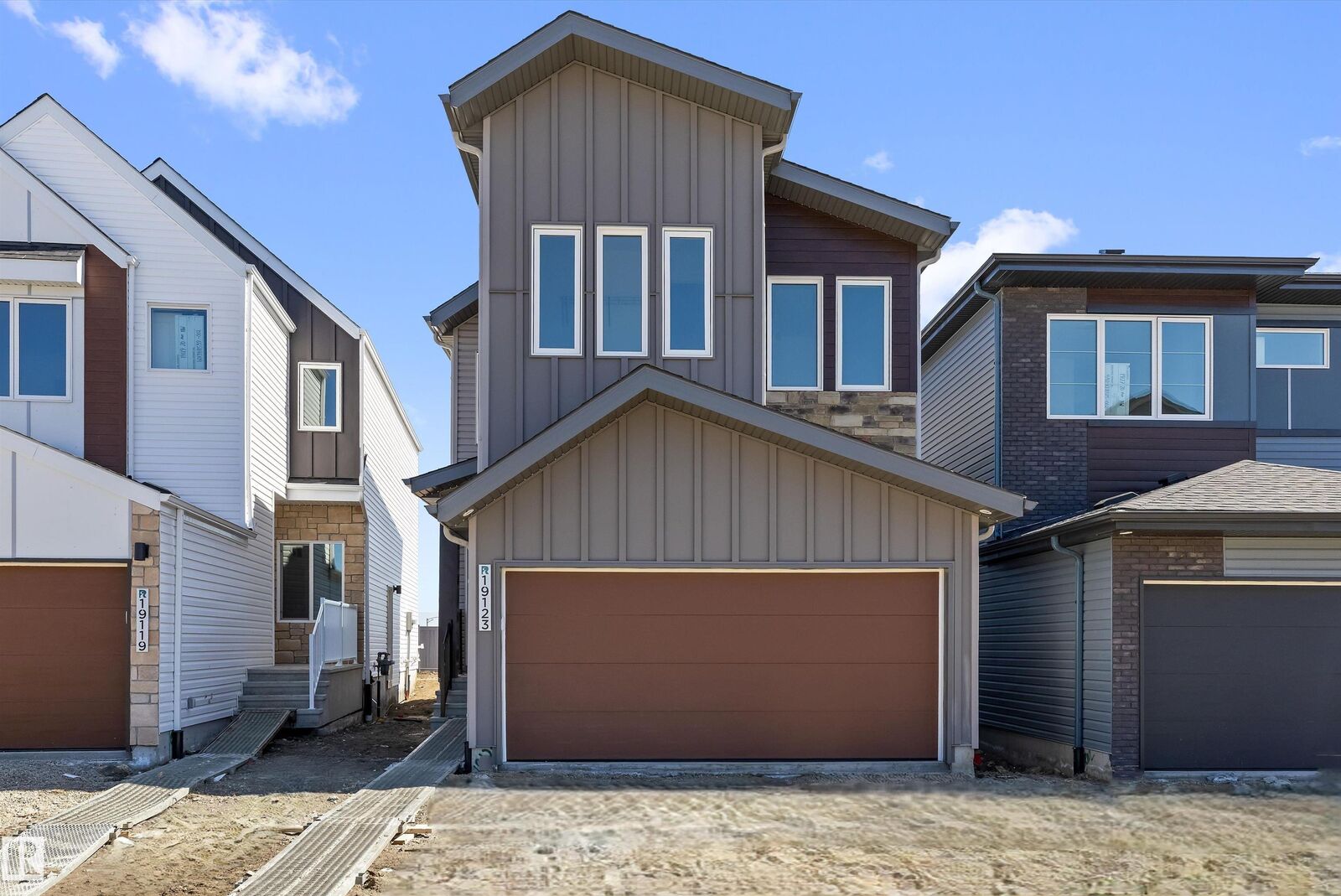 Property Photo:  19123 20 Avenue NW  AB T6M 3E8 