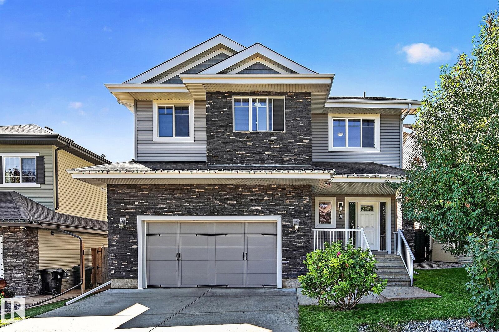 Property Photo: 5 Verona Crescent AB T7X 0J7