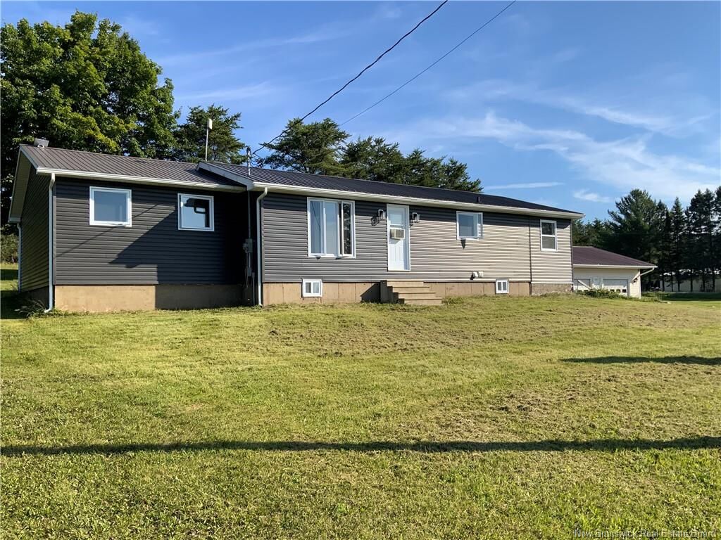 Property Photo:  4 Lamoreaux Road  NB E7L 2Y1 