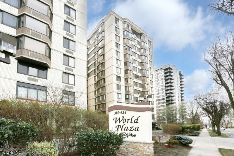 Property Photo: 316 Prospect Ave 4K NJ 07601