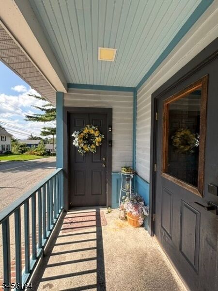 Property Photo:  2 Johnsonburg Rd  NJ 07840 