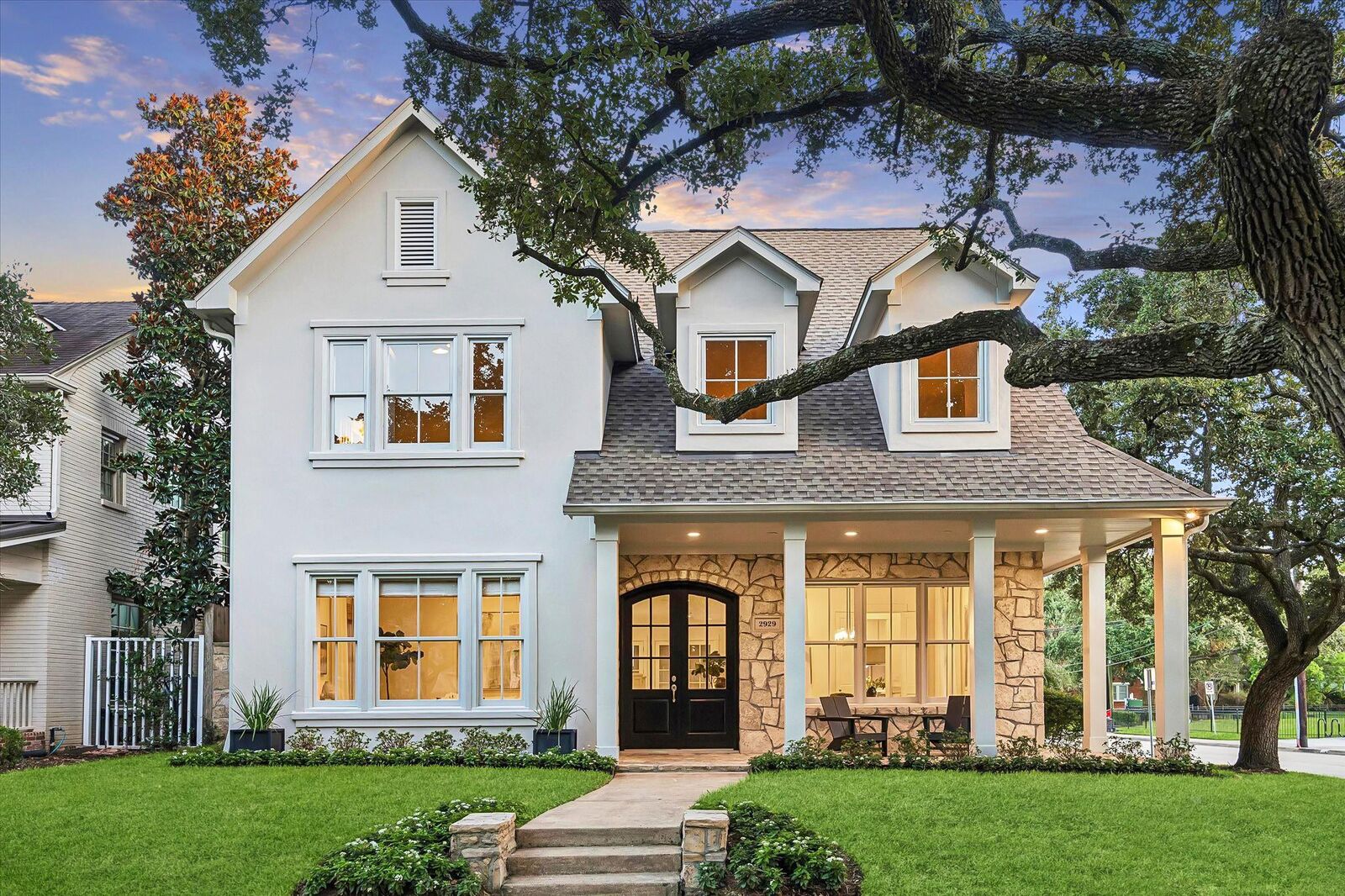 Property Photo:  2929 Sunset Boulevard  TX 77005 