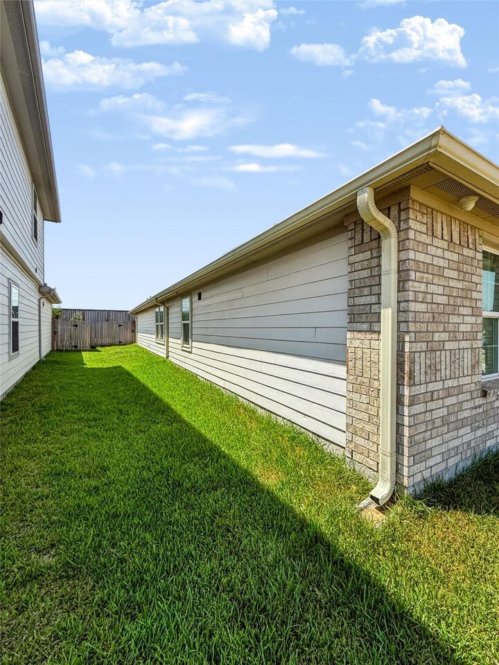 Property Photo:  7406 Elm Landing Lane  TX 77469 